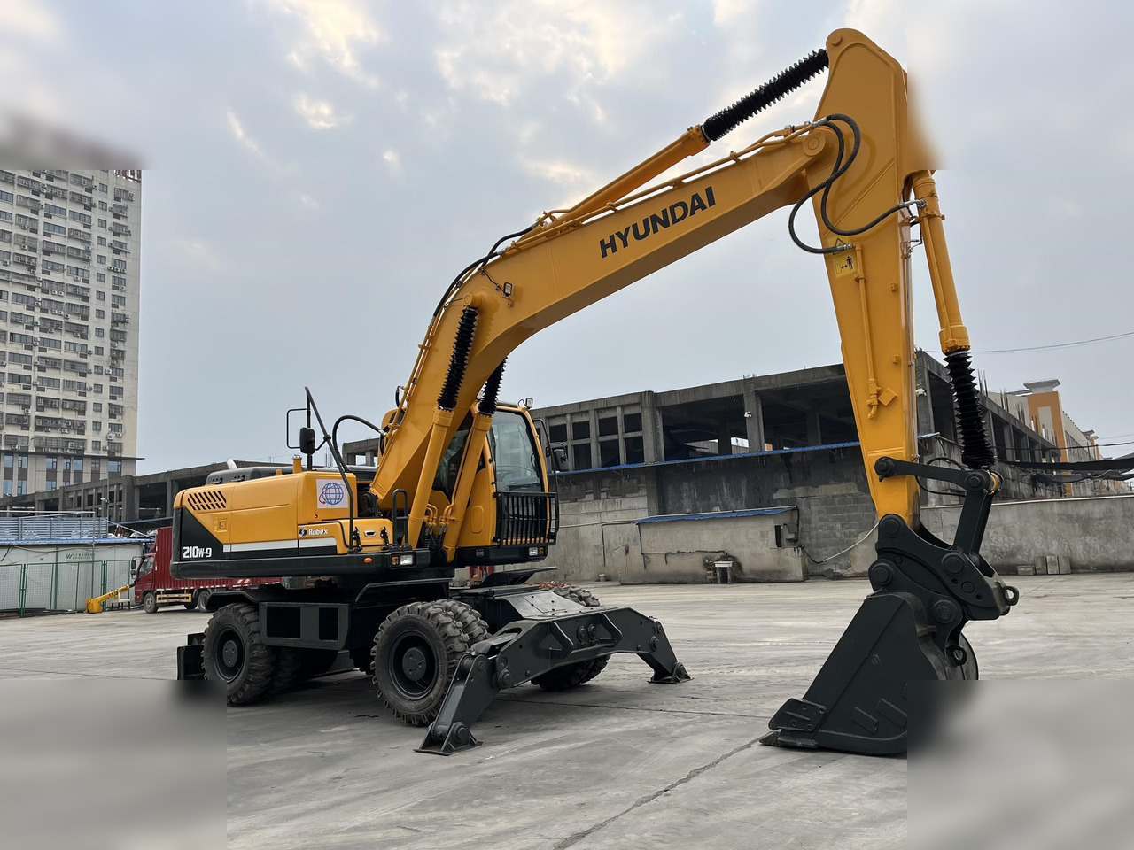 HYUNDAI ROBEX 210W-9 - Mobiele graafmachine: afbeelding 2 HYUNDAI ROBEX 210W-9 - Mobiele graafmachine: afbeelding 2