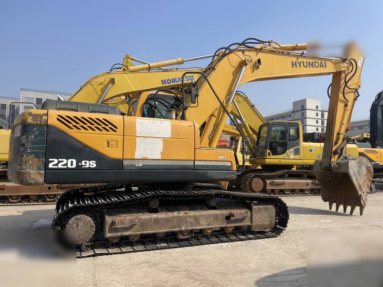 HYUNDAI ROBEX 220 LC-9S - Rupsgraafmachine: afbeelding 2 HYUNDAI ROBEX 220 LC-9S - Rupsgraafmachine: afbeelding 2