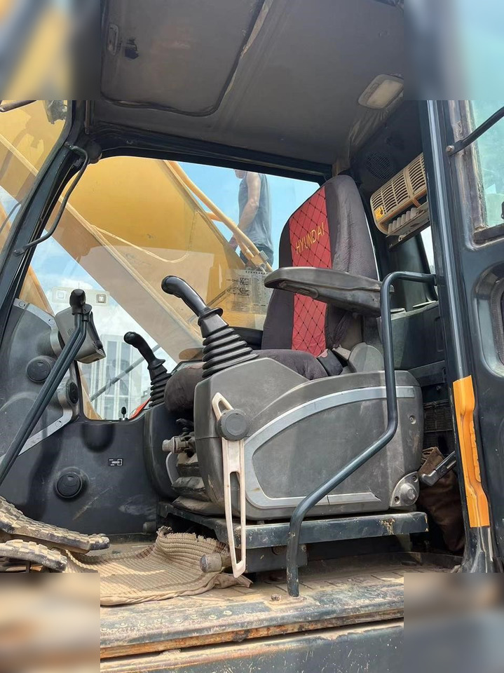 HYUNDAI ROBEX 305 LC-9T - Rupsgraafmachine: afbeelding 5 HYUNDAI ROBEX 305 LC-9T - Rupsgraafmachine: afbeelding 5