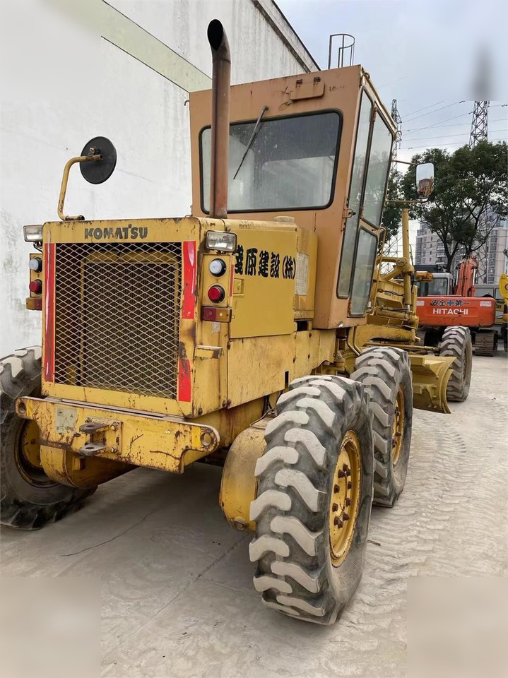KOMATSU GD511A - Grader: afbeelding 2 KOMATSU GD511A - Grader: afbeelding 2