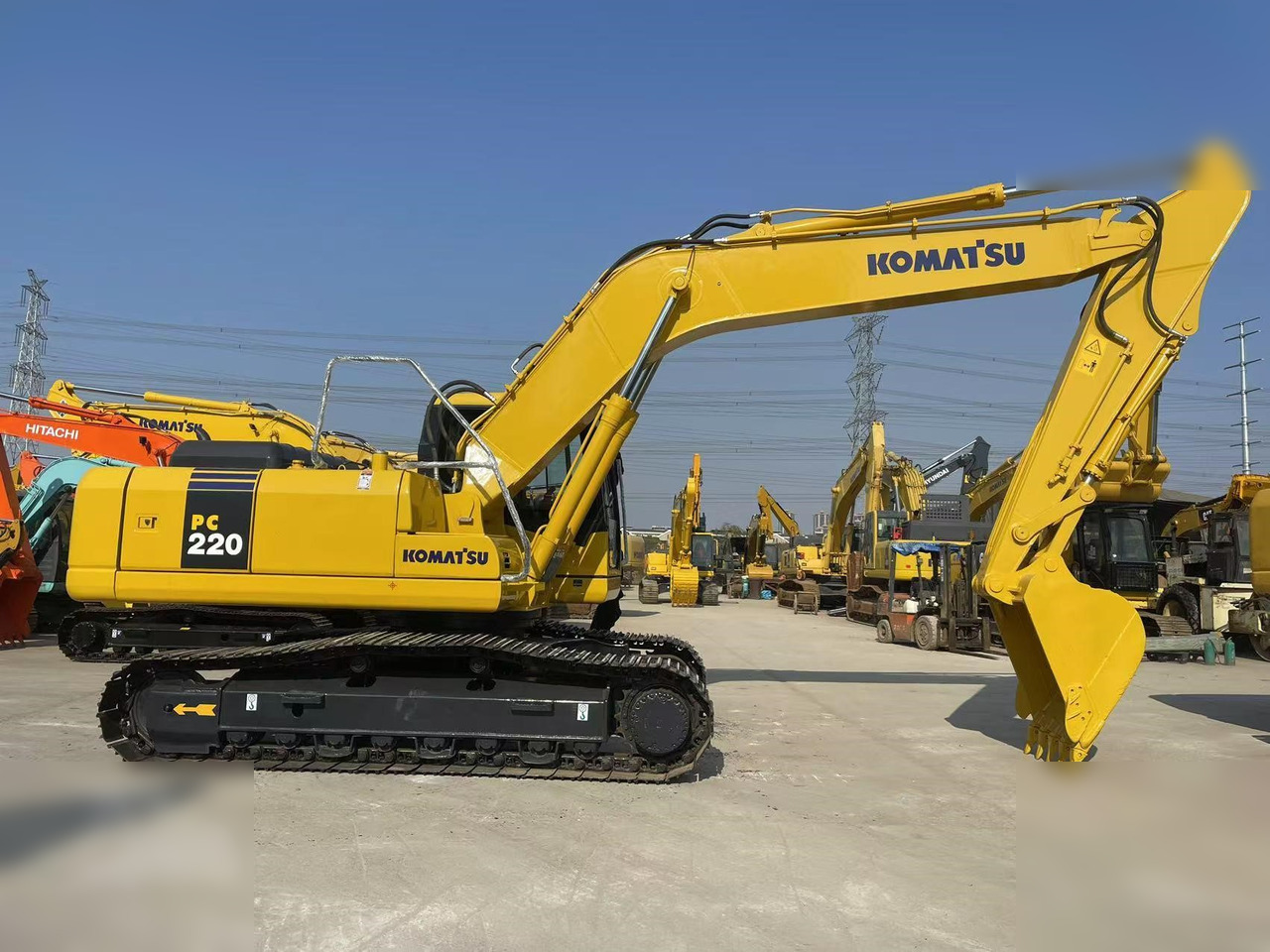 KOMATSU PC220-7 - Rupsgraafmachine: afbeelding 5 KOMATSU PC220-7 - Rupsgraafmachine: afbeelding 5