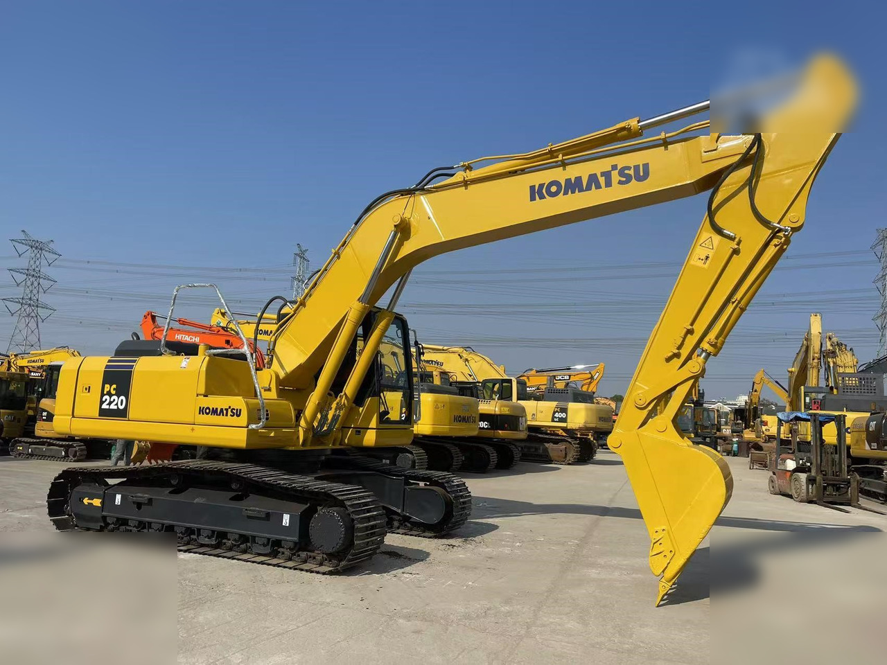 KOMATSU PC220-7 - Rupsgraafmachine: afbeelding 1 KOMATSU PC220-7 - Rupsgraafmachine: afbeelding 1