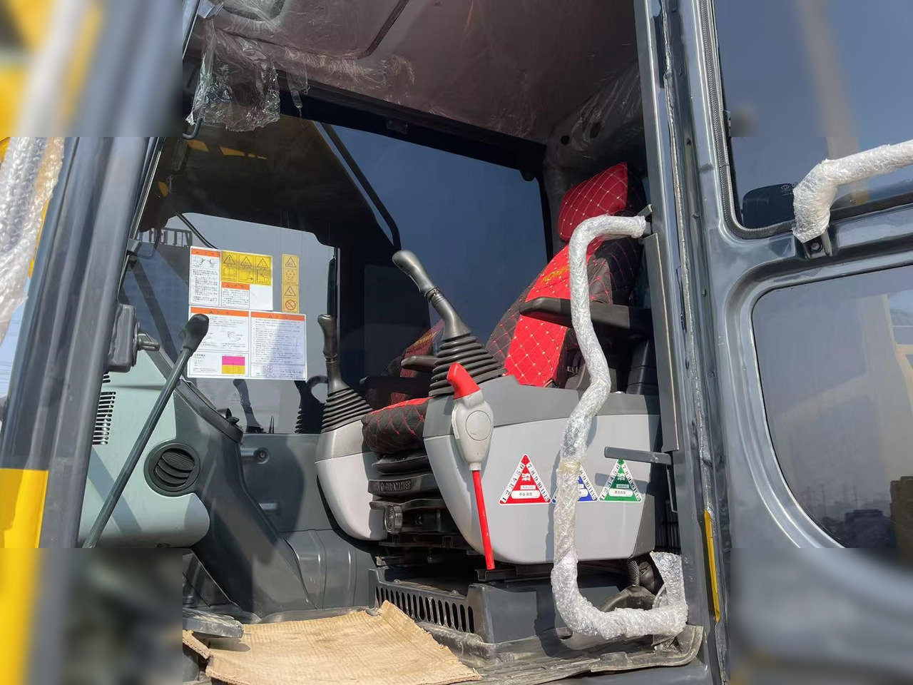 KOMATSU PC220-8 - Rupsgraafmachine: afbeelding 5 KOMATSU PC220-8 - Rupsgraafmachine: afbeelding 5