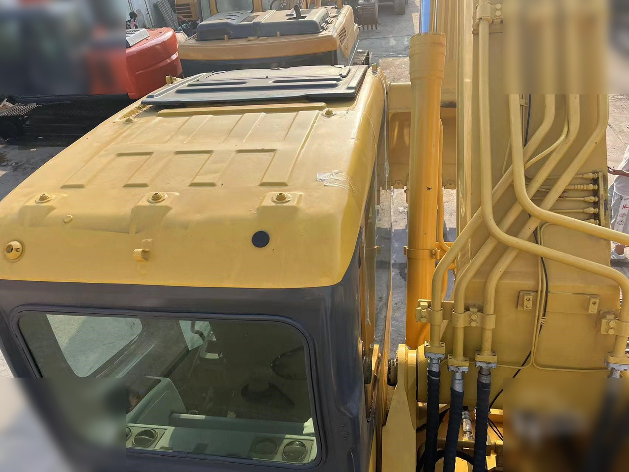 KOMATSU PC350-7 - Rupsgraafmachine: afbeelding 4 KOMATSU PC350-7 - Rupsgraafmachine: afbeelding 4