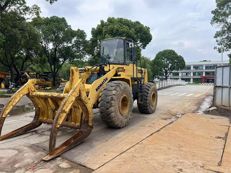 KOMATSU WA320-3 - Wiellader: afbeelding 2 KOMATSU WA320-3 - Wiellader: afbeelding 2