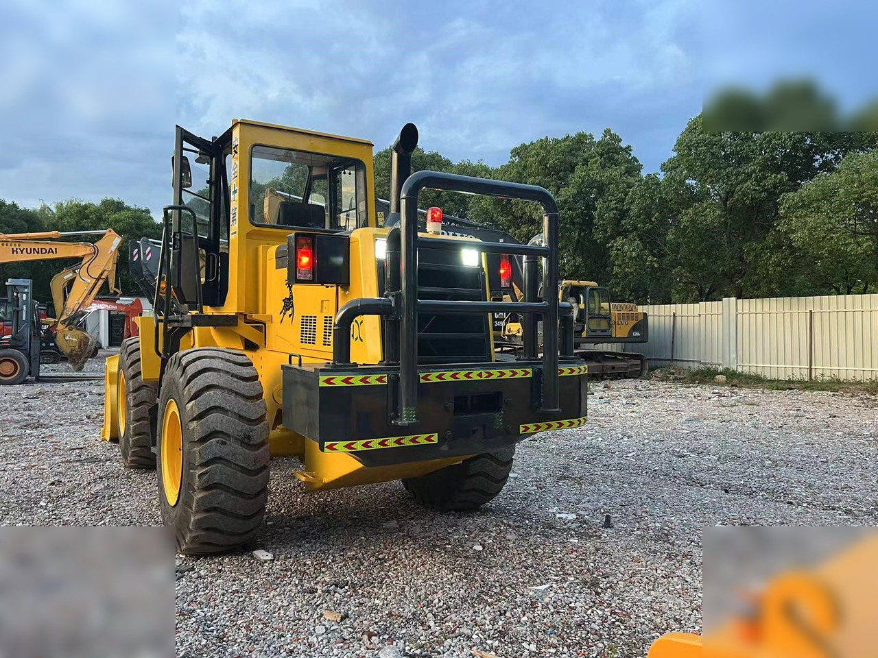 KOMATSU WA320-3 - Wiellader: afbeelding 4 KOMATSU WA320-3 - Wiellader: afbeelding 4