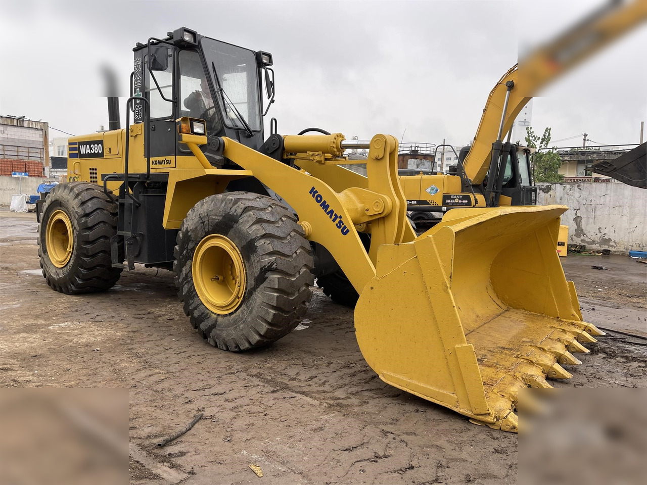 KOMATSU WA380-3 - Wiellader: afbeelding 1 KOMATSU WA380-3 - Wiellader: afbeelding 1