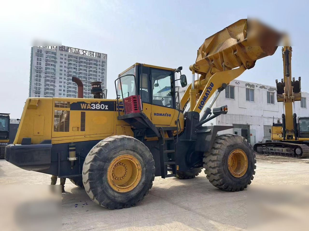 KOMATSU WA380Z-6 - Wiellader: afbeelding 2 KOMATSU WA380Z-6 - Wiellader: afbeelding 2