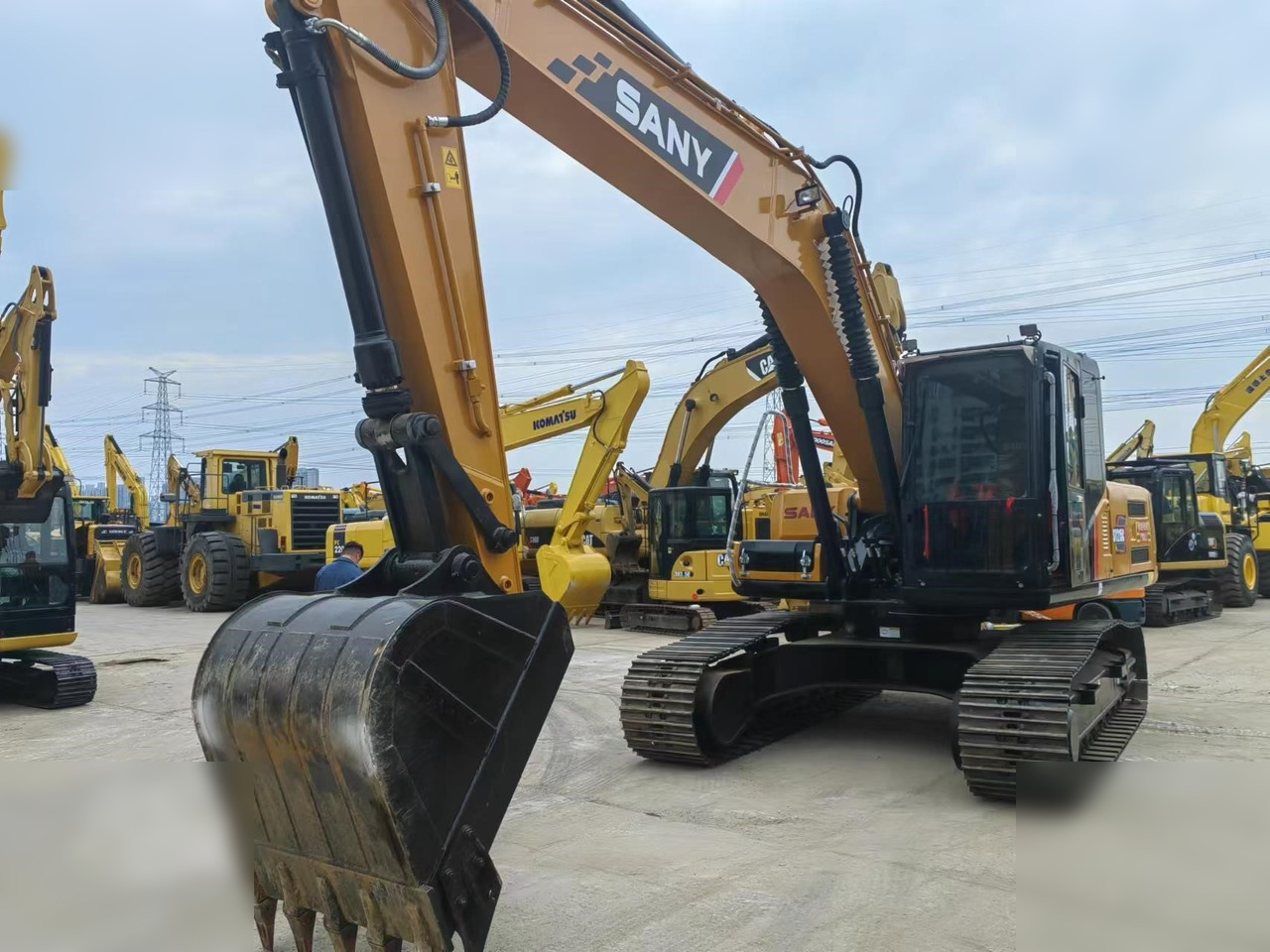 SANY SY215C - Rupsgraafmachine: afbeelding 4 SANY SY215C - Rupsgraafmachine: afbeelding 4