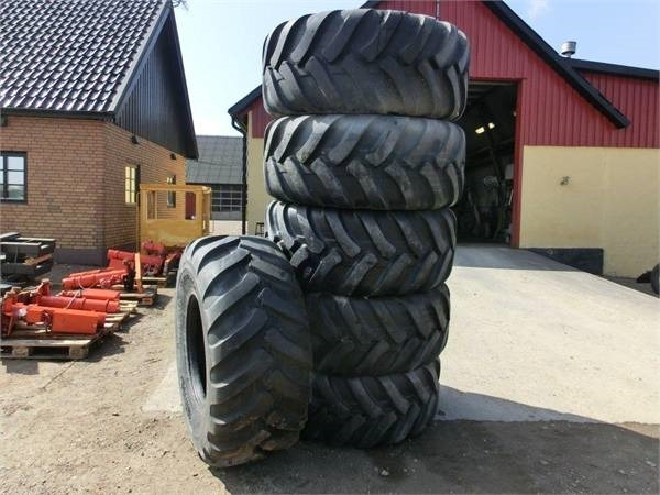 Trelleborg Twin 428 - Band voor Bouwmachine: afbeelding 1 Trelleborg Twin 428 - Band voor Bouwmachine: afbeelding 1