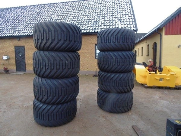 Trelleborg Twin T404 - Band voor Bouwmachine: afbeelding 1 Trelleborg Twin T404 - Band voor Bouwmachine: afbeelding 1