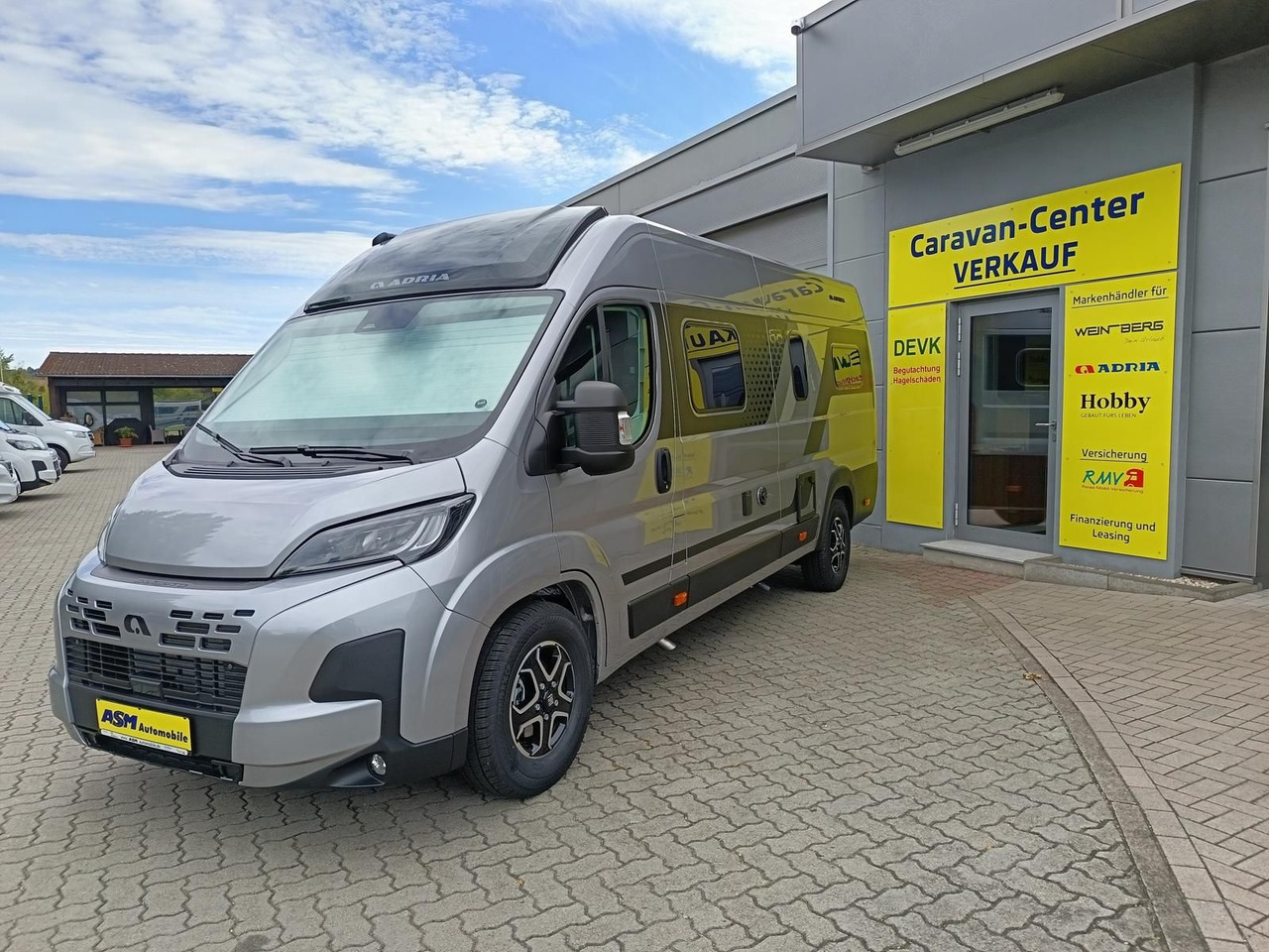 Adria Twin "60Y" 640 SLB 4,25MAXI*JUBILEE*MARKISE*LED - Buscamper: afbeelding 3 Adria Twin "60Y" 640 SLB 4,25MAXI*JUBILEE*MARKISE*LED - Buscamper: afbeelding 3
