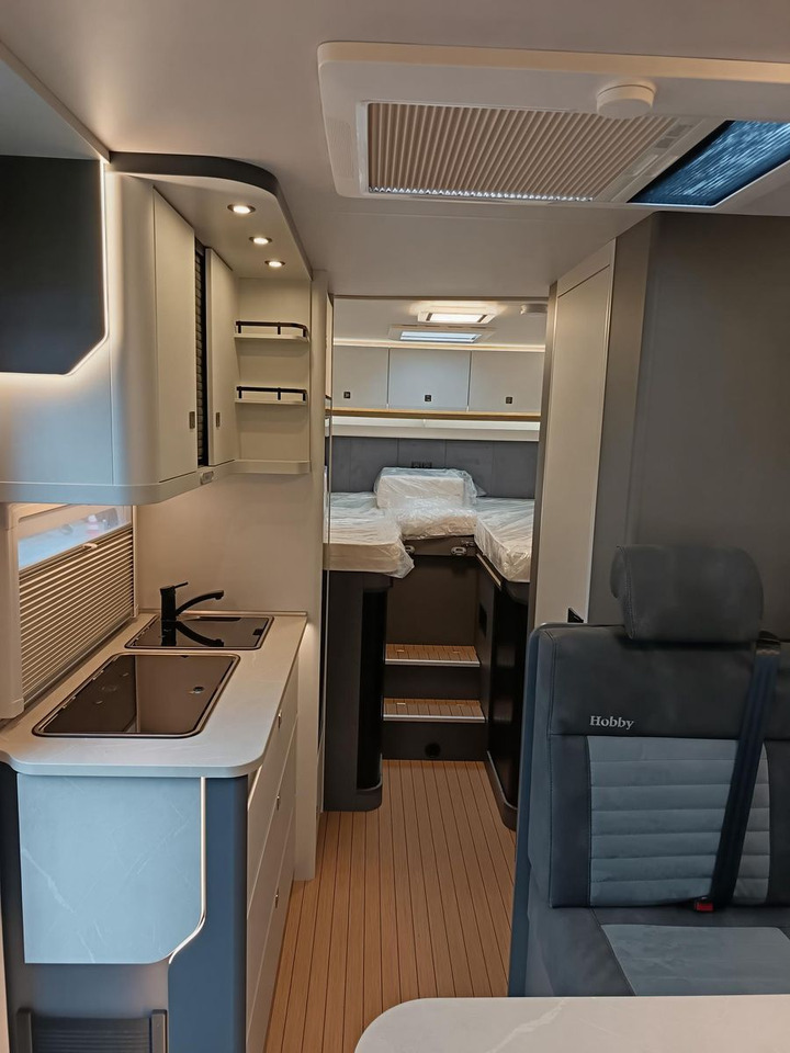 Half integraal camper Hobby PRESTIGE T 710 GE 132kW 4,4 t*AUTOMATIK*LITHIUM*: afbeelding 11 Half integraal camper Hobby PRESTIGE T 710 GE 132kW 4,4 t*AUTOMATIK*LITHIUM*: afbeelding 11