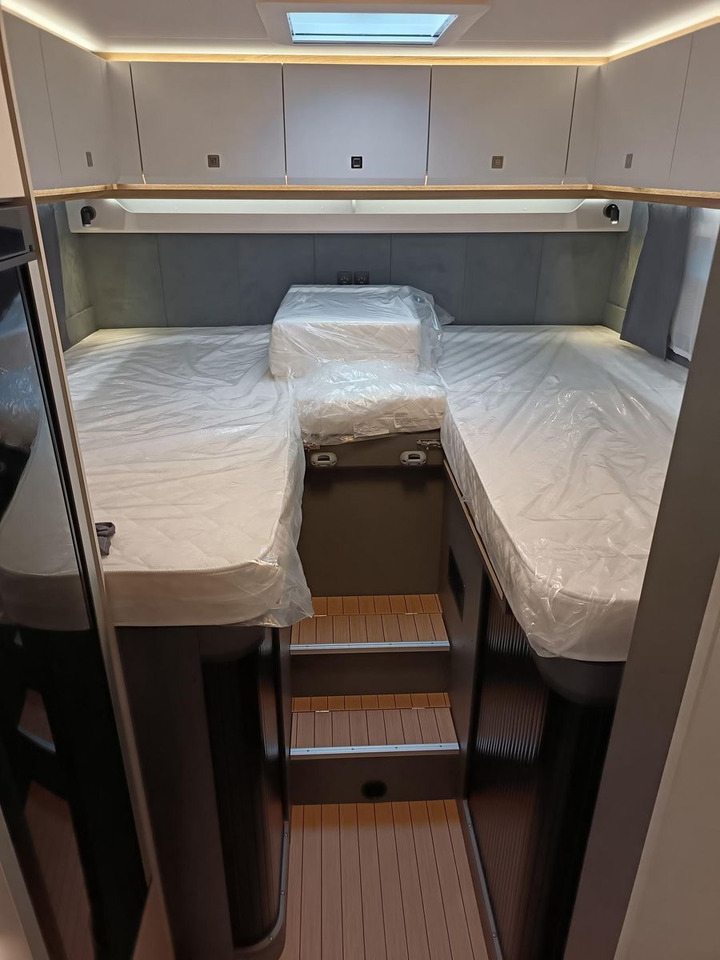 Half integraal camper Hobby PRESTIGE T 710 GE 132kW 4,4 t*AUTOMATIK*LITHIUM*: afbeelding 12 Half integraal camper Hobby PRESTIGE T 710 GE 132kW 4,4 t*AUTOMATIK*LITHIUM*: afbeelding 12