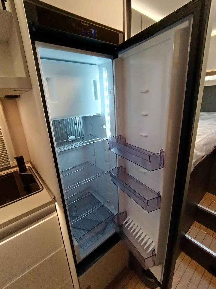 Half integraal camper Hobby PRESTIGE T 710 GE 132kW 4,4 t*AUTOMATIK*LITHIUM*: afbeelding 18 Half integraal camper Hobby PRESTIGE T 710 GE 132kW 4,4 t*AUTOMATIK*LITHIUM*: afbeelding 18