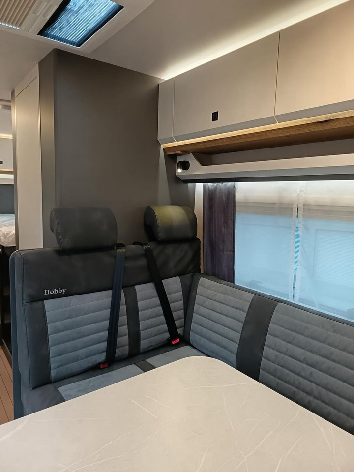 Half integraal camper Hobby PRESTIGE T 710 GE 132kW 4,4 t*AUTOMATIK*LITHIUM*: afbeelding 10 Half integraal camper Hobby PRESTIGE T 710 GE 132kW 4,4 t*AUTOMATIK*LITHIUM*: afbeelding 10