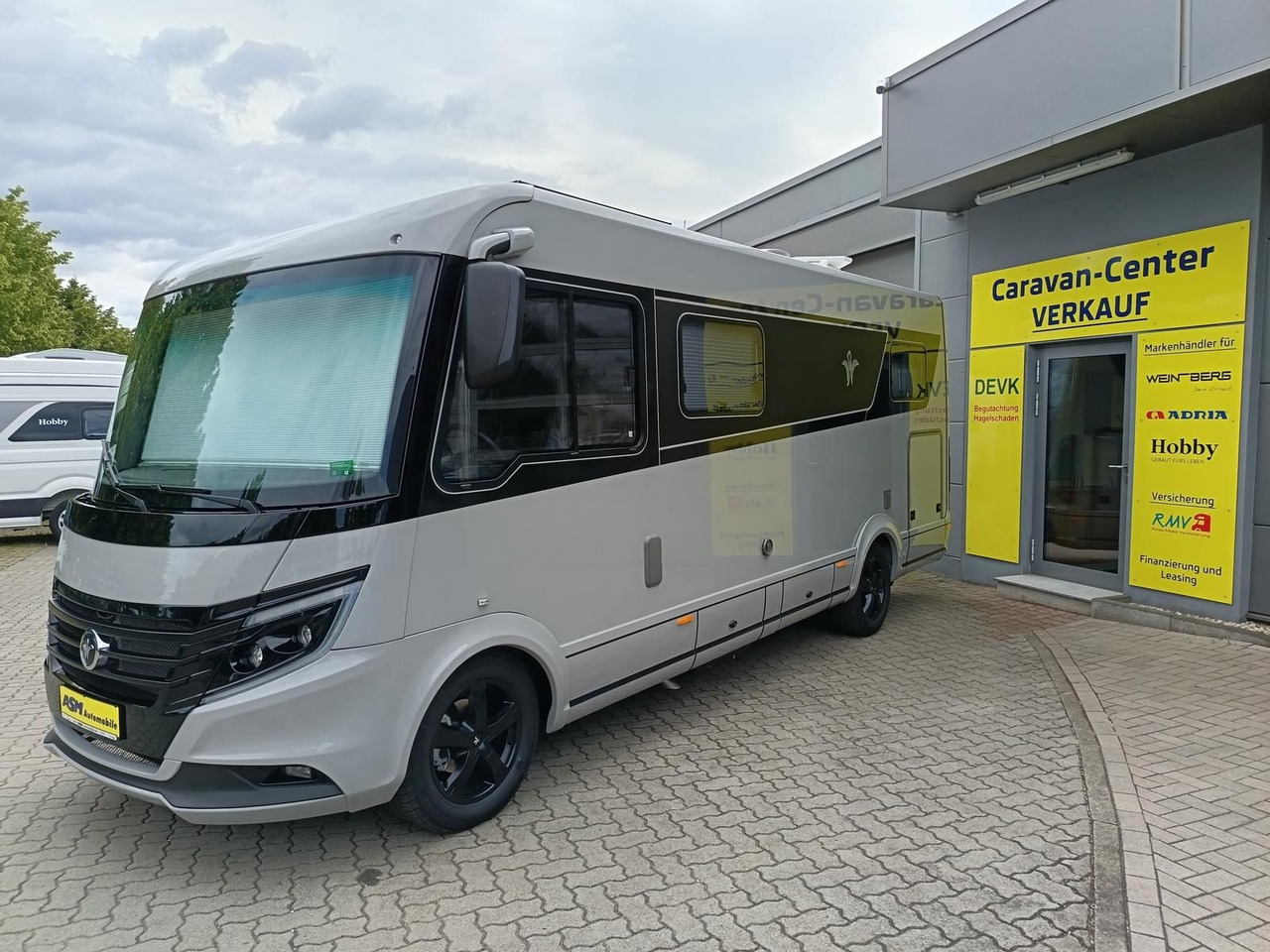 Niesmann + Bischoff iSmove 6.9 E132 kW*AHK*SOLAR*SAT*NAVI*DACHKLIMA* - Integraal camper: afbeelding 4 Niesmann + Bischoff iSmove 6.9 E132 kW*AHK*SOLAR*SAT*NAVI*DACHKLIMA* - Integraal camper: afbeelding 4