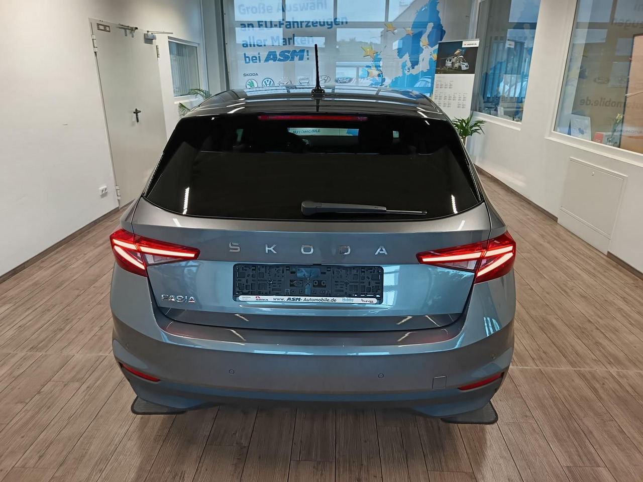 Skoda Fabia 30 Jahre DSG*VORBER.AHK*LED*R-KAM*TEMP*DAB - Sedan: afbeelding 5 Skoda Fabia 30 Jahre DSG*VORBER.AHK*LED*R-KAM*TEMP*DAB - Sedan: afbeelding 5