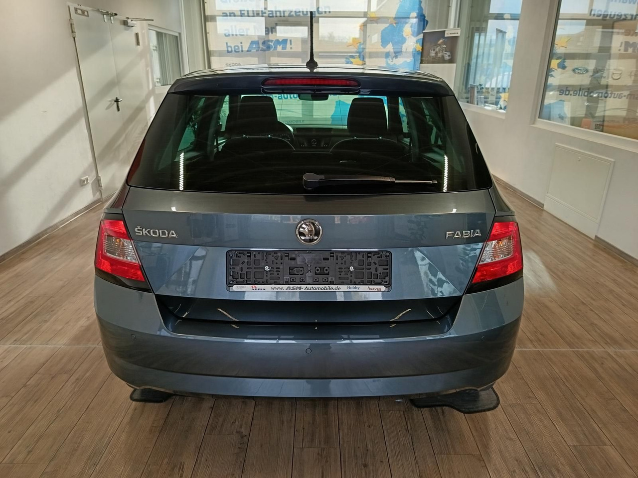 Skoda Fabia Style 1,2 TSI 81 kW DSG*PDC*SHZ*TEMP*KLIMA - Personenwagen: afbeelding 5 Skoda Fabia Style 1,2 TSI 81 kW DSG*PDC*SHZ*TEMP*KLIMA - Personenwagen: afbeelding 5