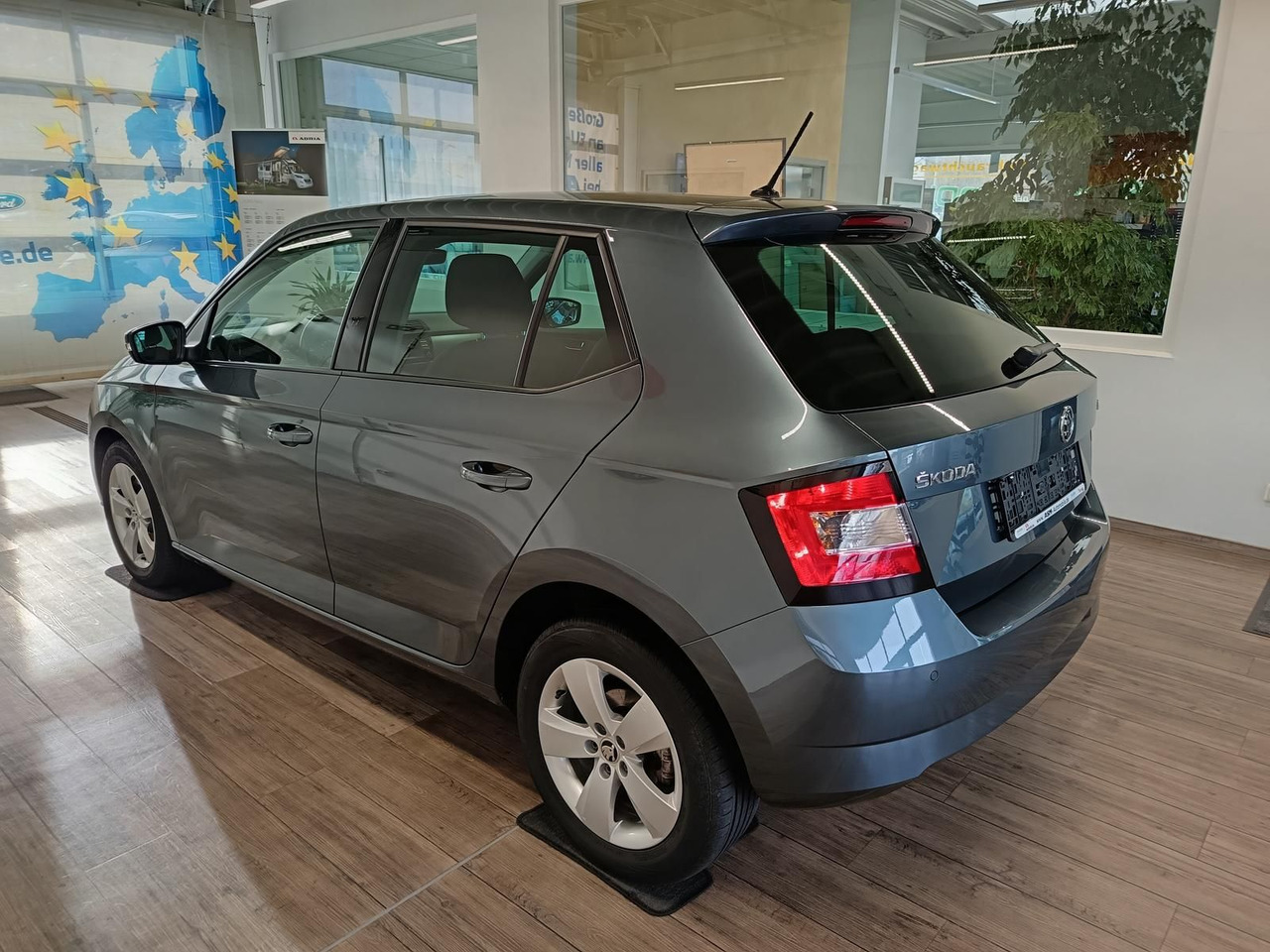 Skoda Fabia Style 1,2 TSI 81 kW DSG*PDC*SHZ*TEMP*KLIMA - Personenwagen: afbeelding 4 Skoda Fabia Style 1,2 TSI 81 kW DSG*PDC*SHZ*TEMP*KLIMA - Personenwagen: afbeelding 4