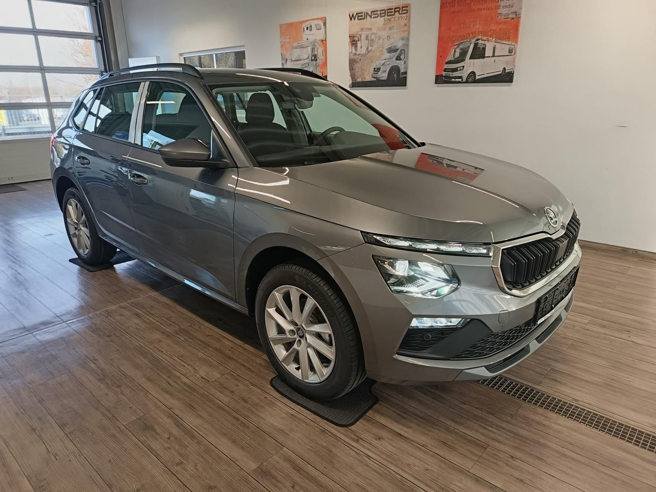 Skoda Kamiq 130 Jahre 1,5TSI DSG*AHK*ACC*LED*R-KAM*PDC - SUV: afbeelding 3 Skoda Kamiq 130 Jahre 1,5TSI DSG*AHK*ACC*LED*R-KAM*PDC - SUV: afbeelding 3