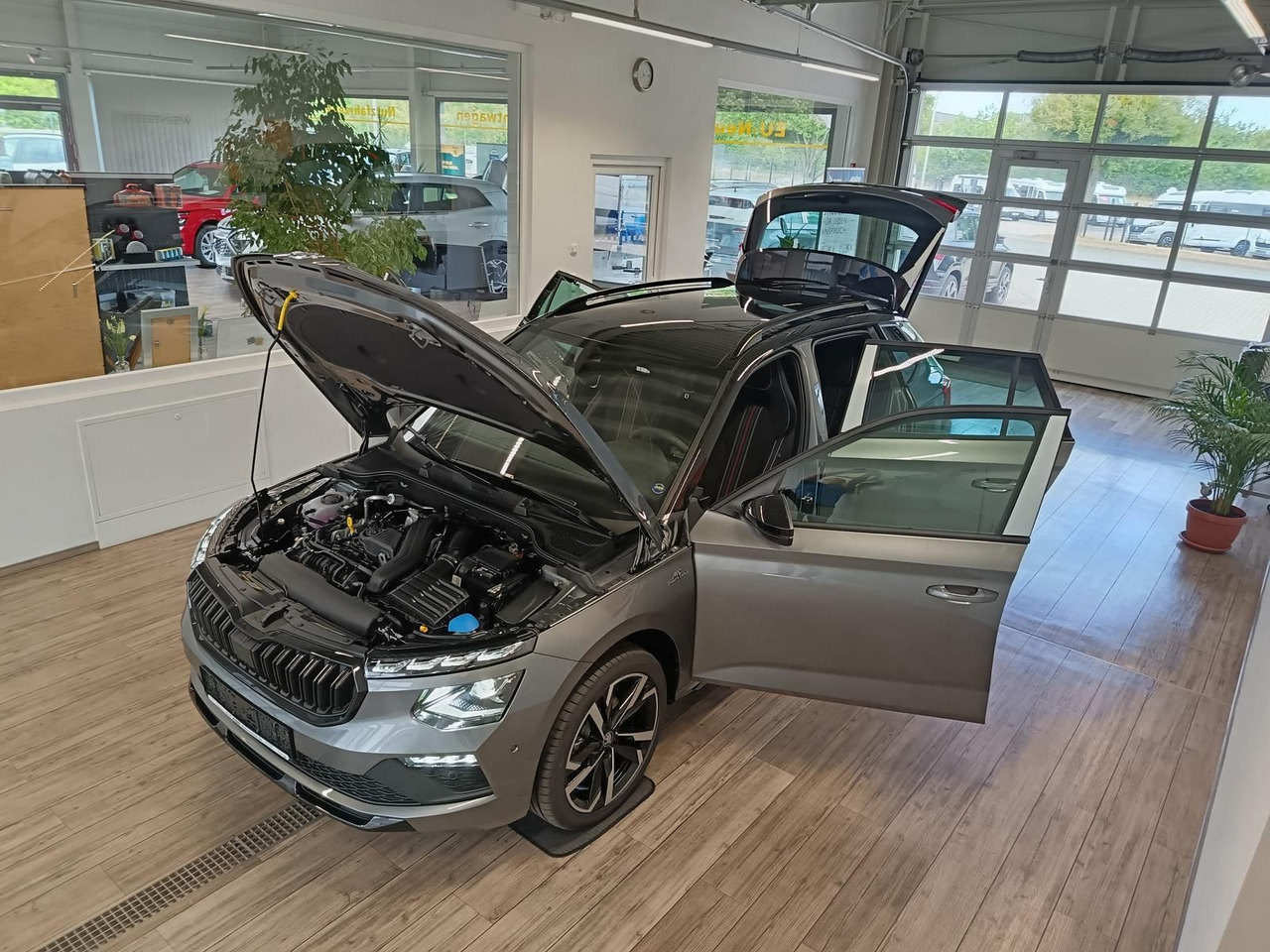 Skoda Kamiq Monte Carlo 1.5 TSI DSG*5J.GARANTIE*PANO* - SUV: afbeelding 2 Skoda Kamiq Monte Carlo 1.5 TSI DSG*5J.GARANTIE*PANO* - SUV: afbeelding 2