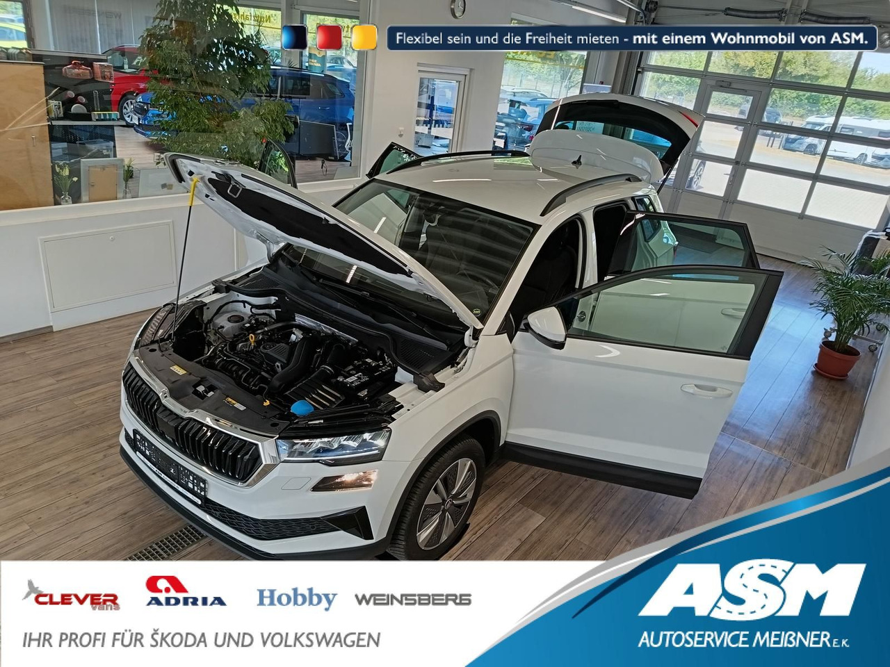 Skoda Karoq Style 1,5TSI DSG*AHK-VORBER*NAVI*LED*R-KAM - SUV: afbeelding 1 Skoda Karoq Style 1,5TSI DSG*AHK-VORBER*NAVI*LED*R-KAM - SUV: afbeelding 1