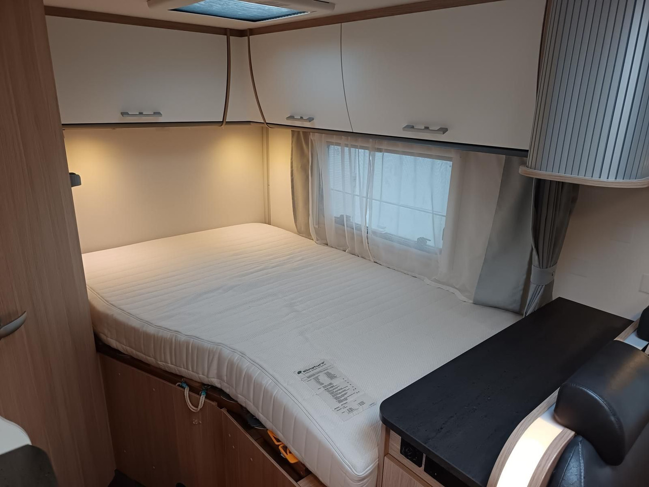 Half integraal camper Sunlight T 58*MARKISE*SOLAR*SAT*TV*ROLLER TRÄGER: afbeelding 13 Half integraal camper Sunlight T 58*MARKISE*SOLAR*SAT*TV*ROLLER TRÄGER: afbeelding 13