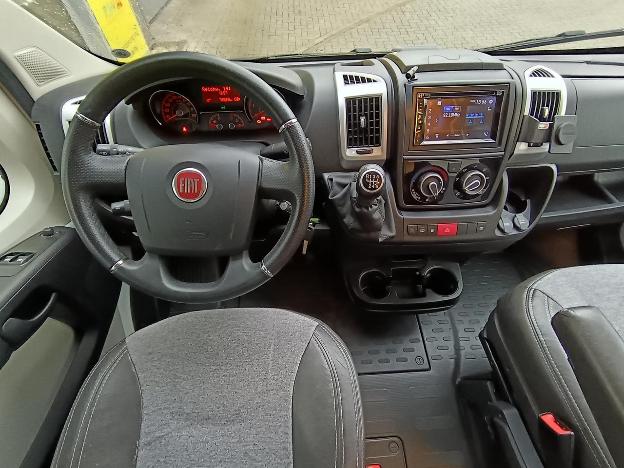 Half integraal camper Sunlight T 58*MARKISE*SOLAR*SAT*TV*ROLLER TRÄGER: afbeelding 20 Half integraal camper Sunlight T 58*MARKISE*SOLAR*SAT*TV*ROLLER TRÄGER: afbeelding 20