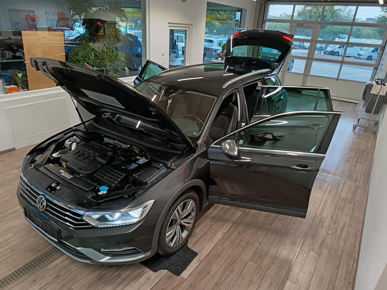 Volkswagen Passat Alltrack 2,0TDI DSG 4x4*360°*NAVI*ACC*LED - Stationwagen: afbeelding 2 Volkswagen Passat Alltrack 2,0TDI DSG 4x4*360°*NAVI*ACC*LED - Stationwagen: afbeelding 2