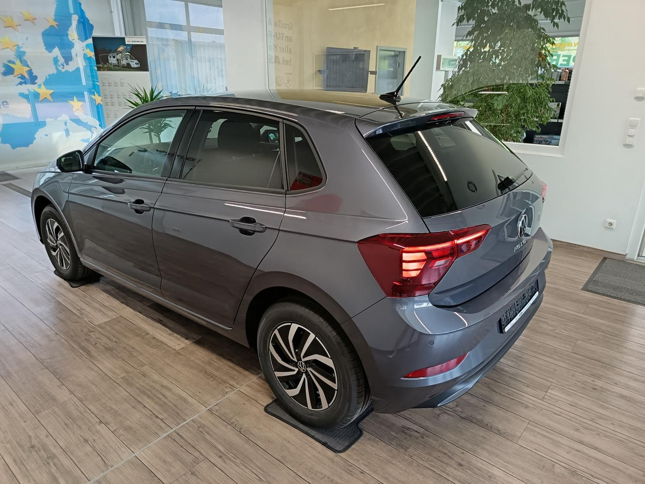 Volkswagen Polo Life 1.0 TSI 70kW DSG*LED*ACC*R-KAM*DAB*PDC - Personenwagen: afbeelding 4 Volkswagen Polo Life 1.0 TSI 70kW DSG*LED*ACC*R-KAM*DAB*PDC - Personenwagen: afbeelding 4