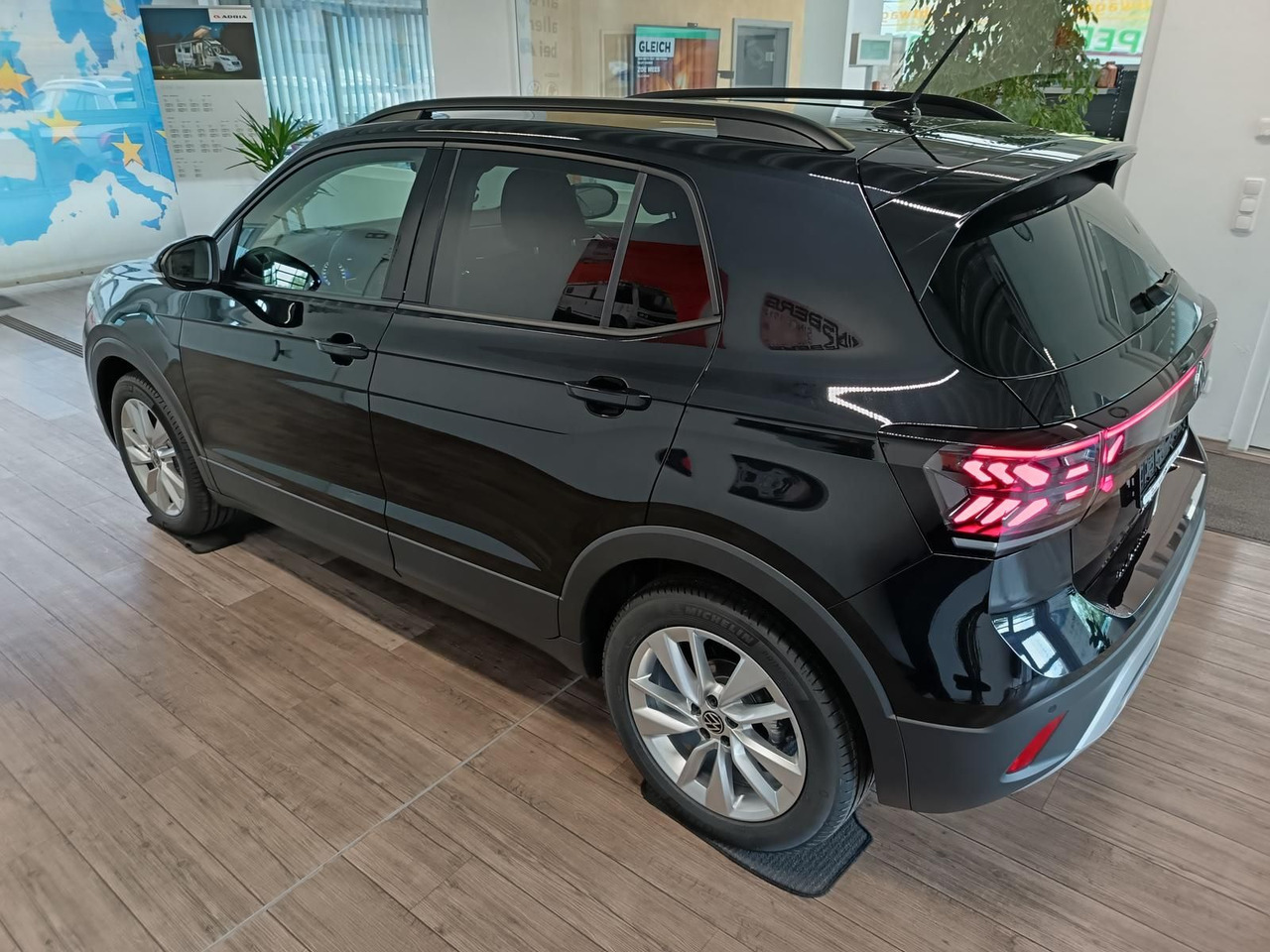 Volkswagen T-Cross Life 1.5 TSI DSG*AHK*MATRIX LED*ACC*SHZ* - SUV: afbeelding 4 Volkswagen T-Cross Life 1.5 TSI DSG*AHK*MATRIX LED*ACC*SHZ* - SUV: afbeelding 4