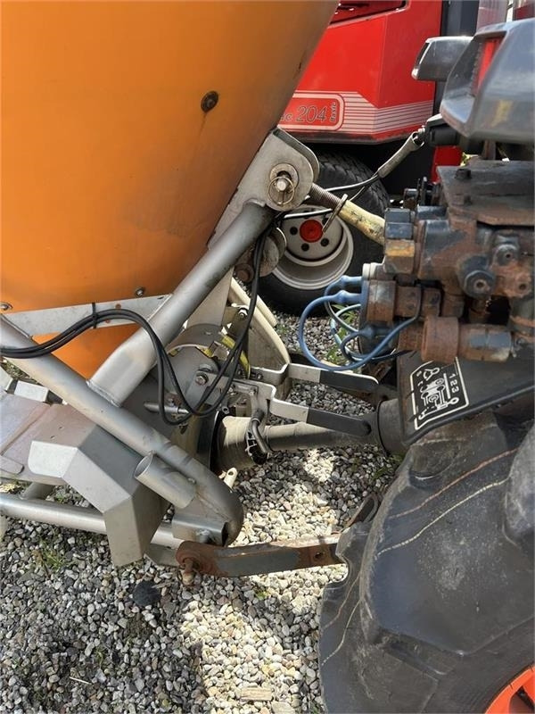 Kubota STW37 Kun 1144 timer STW37 - Gemeentelijke tractor: afbeelding 5 Kubota STW37 Kun 1144 timer STW37 - Gemeentelijke tractor: afbeelding 5