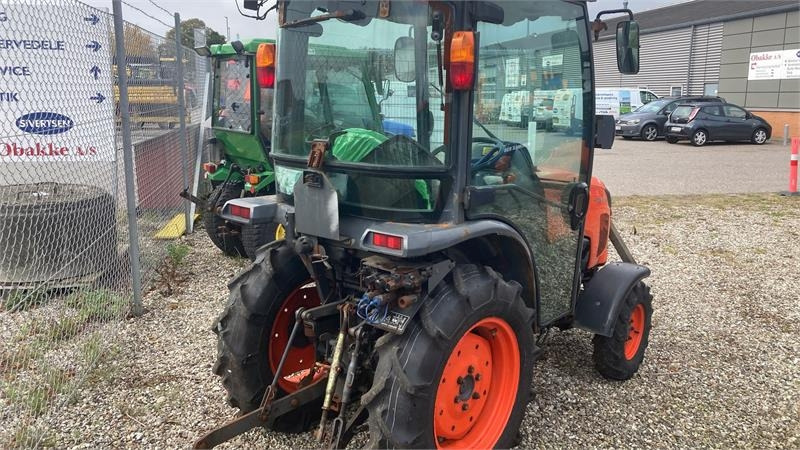 Kubota STW37 Kun 1145 timer - Gemeentelijke tractor: afbeelding 3 Kubota STW37 Kun 1145 timer - Gemeentelijke tractor: afbeelding 3