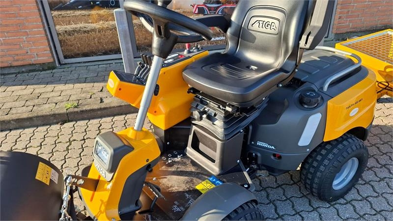 Stiga Park Pro 900 AWX Stiga Park Pro 900 AWX - Landbouwmachine: afbeelding 5 Stiga Park Pro 900 AWX Stiga Park Pro 900 AWX - Landbouwmachine: afbeelding 5