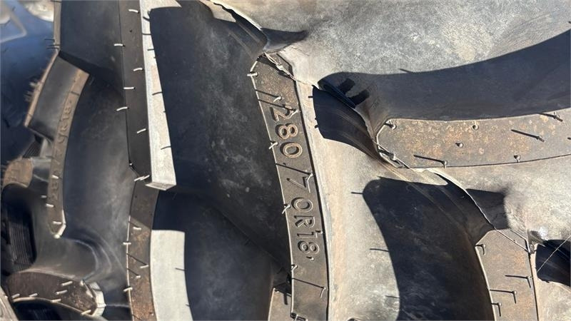 Mitas 420/70-24 - Band voor Gemeentelijke machine/ Speciaal: afbeelding 1 Mitas 420/70-24 - Band voor Gemeentelijke machine/ Speciaal: afbeelding 1