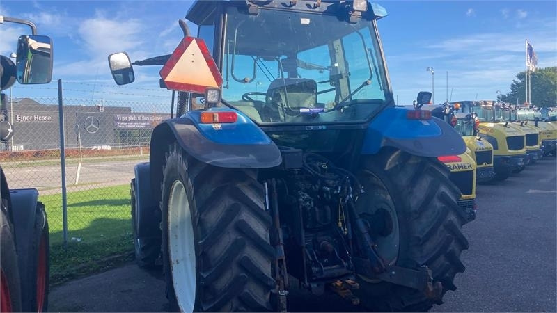 New Holland TS115 - Tractor: afbeelding 3 New Holland TS115 - Tractor: afbeelding 3