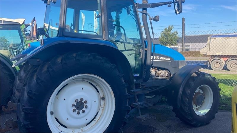 New Holland TS115 - Tractor: afbeelding 2 New Holland TS115 - Tractor: afbeelding 2