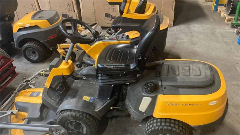 Stiga Park Pro 540IX 4WD 125 Combi Pro el.  - Gazonmaaier: afbeelding 1 Stiga Park Pro 540IX 4WD 125 Combi Pro el.  - Gazonmaaier: afbeelding 1