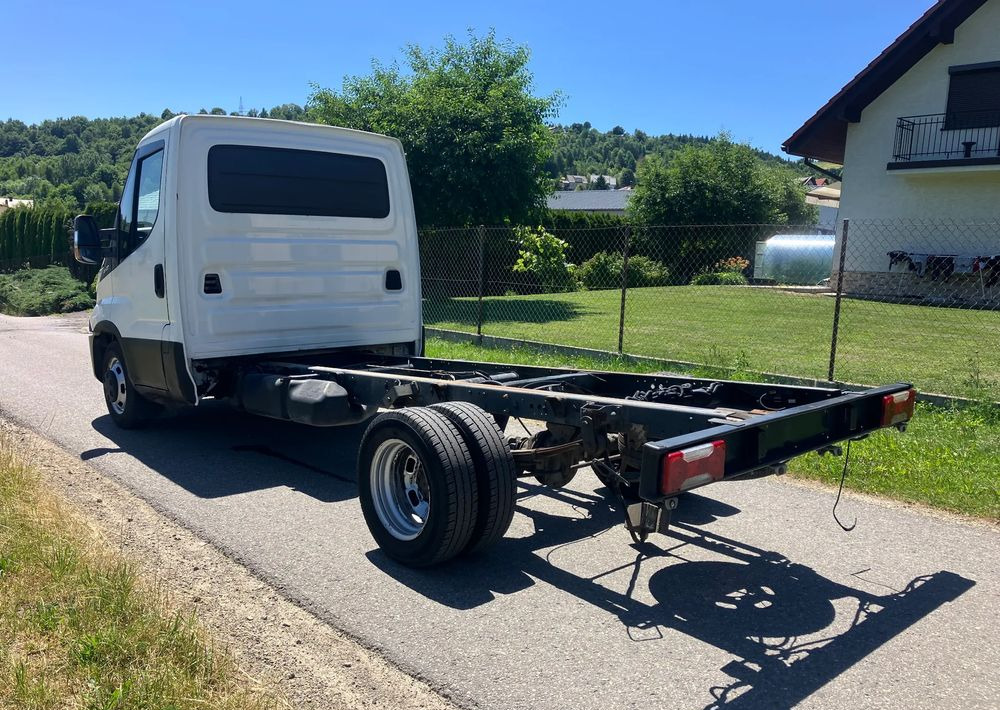 Iveco DAILY 35C13 ramo do zabudowy kiper wywrotka - Chassis vrachtwagen: afbeelding 4 Iveco DAILY 35C13 ramo do zabudowy kiper wywrotka - Chassis vrachtwagen: afbeelding 4