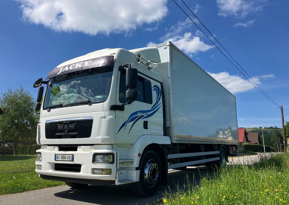 MAN MAN TGM 18.290 KURIERKA KONTENER 20 PALET SYPIALKA - Bakwagen: afbeelding 1 MAN MAN TGM 18.290 KURIERKA KONTENER 20 PALET SYPIALKA - Bakwagen: afbeelding 1
