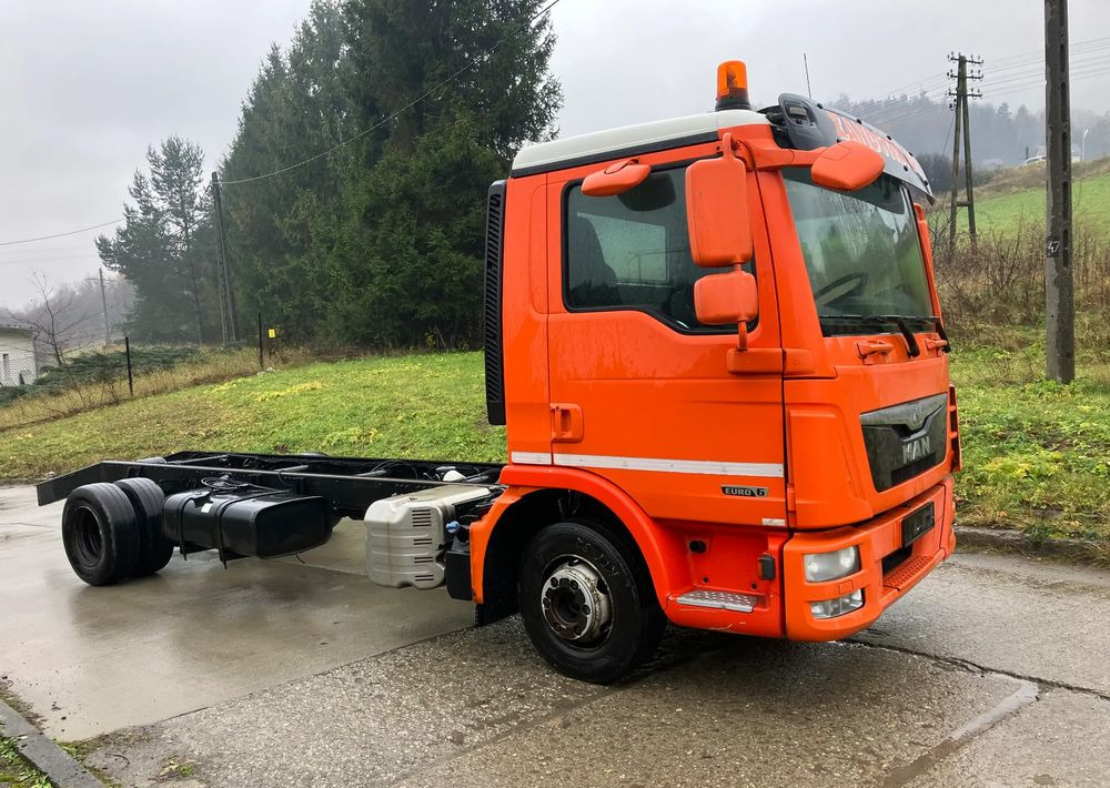 MAN Man TGM 12.250 euro 6 ramo do zabudowy Pomoc drogowa laweta kiper - Chassis vrachtwagen: afbeelding 2 MAN Man TGM 12.250 euro 6 ramo do zabudowy Pomoc drogowa laweta kiper - Chassis vrachtwagen: afbeelding 2