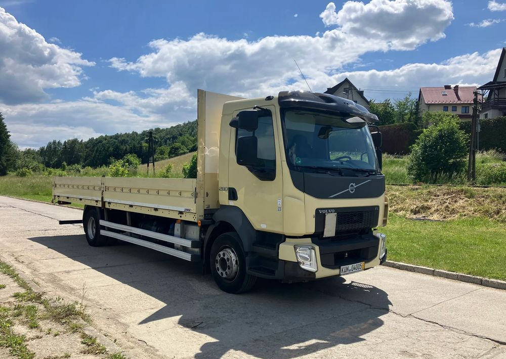 Volvo FL 280 skrzynia burtówka laweta - Vrachtwagen met open laadbak: afbeelding 2 Volvo FL 280 skrzynia burtówka laweta - Vrachtwagen met open laadbak: afbeelding 2