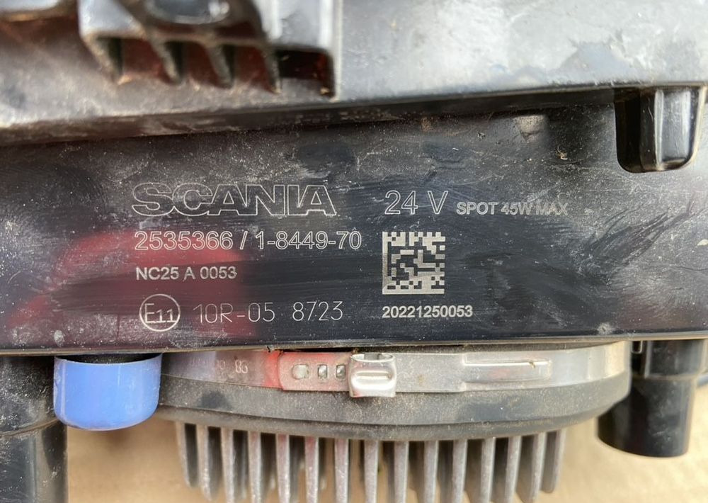 Halogen dachowy Scania R S NGR NGS Dalekosiężne - Lichten/ Verlichting voor Vrachtwagen: afbeelding 3 Halogen dachowy Scania R S NGR NGS Dalekosiężne - Lichten/ Verlichting voor Vrachtwagen: afbeelding 3