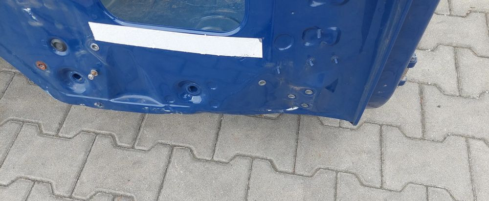 KABINA VOLVO FL 2022R - Cabine voor Vrachtwagen: afbeelding 5 KABINA VOLVO FL 2022R - Cabine voor Vrachtwagen: afbeelding 5