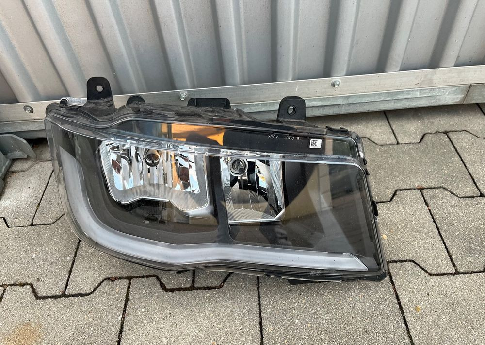 Lampa MAN TG3 TGX TGS H7+LED nowy model reflektor RH - Lichten/ Verlichting voor Vrachtwagen: afbeelding 1 Lampa MAN TG3 TGX TGS H7+LED nowy model reflektor RH - Lichten/ Verlichting voor Vrachtwagen: afbeelding 1