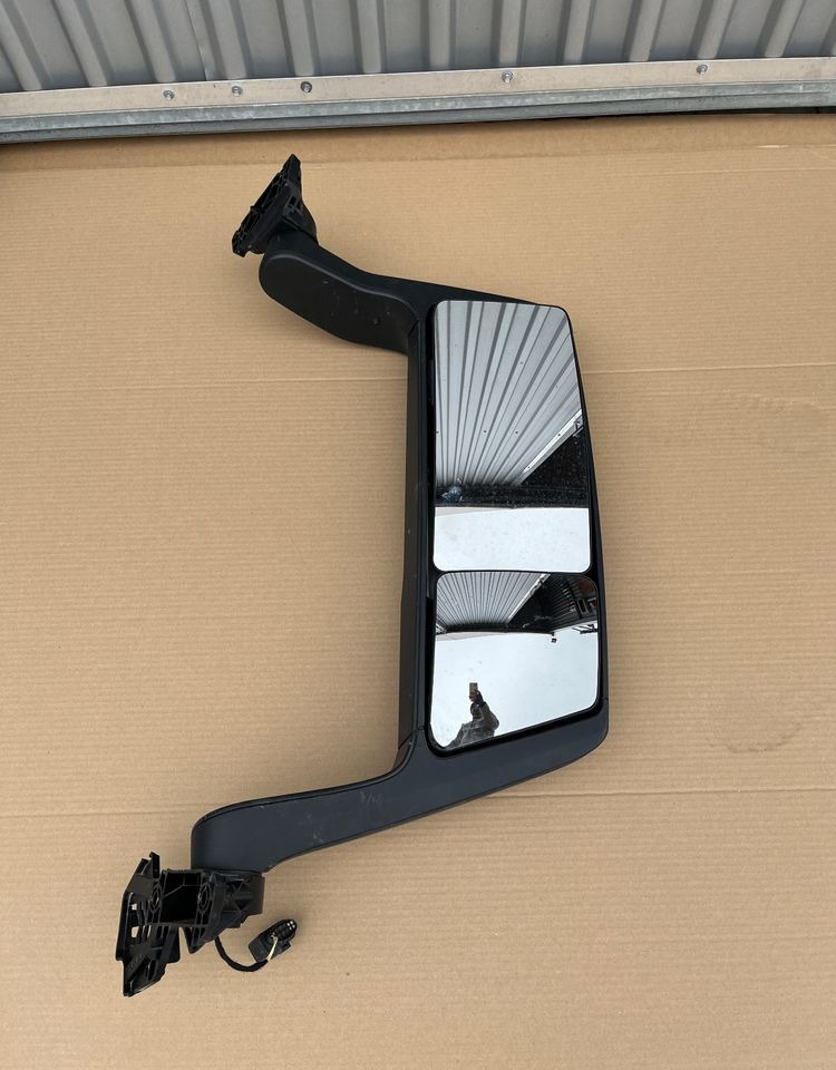 Lustro MAN TG3 TGS nowy model lusterko kompletne - Carrosserie en exterieur voor Vrachtwagen: afbeelding 1 Lustro MAN TG3 TGS nowy model lusterko kompletne - Carrosserie en exterieur voor Vrachtwagen: afbeelding 1