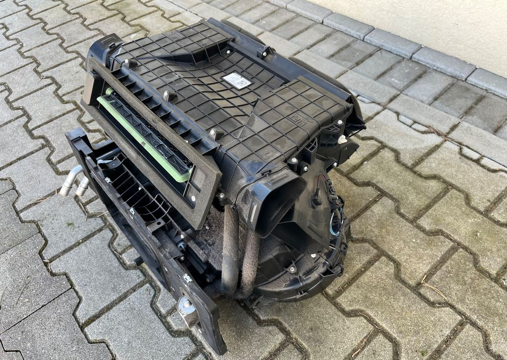 Nagrzewnica DAF XF 106 euro 6 lift dmuchawa - Verwarming/ Ventilatie voor Vrachtwagen: afbeelding 2 Nagrzewnica DAF XF 106 euro 6 lift dmuchawa - Verwarming/ Ventilatie voor Vrachtwagen: afbeelding 2