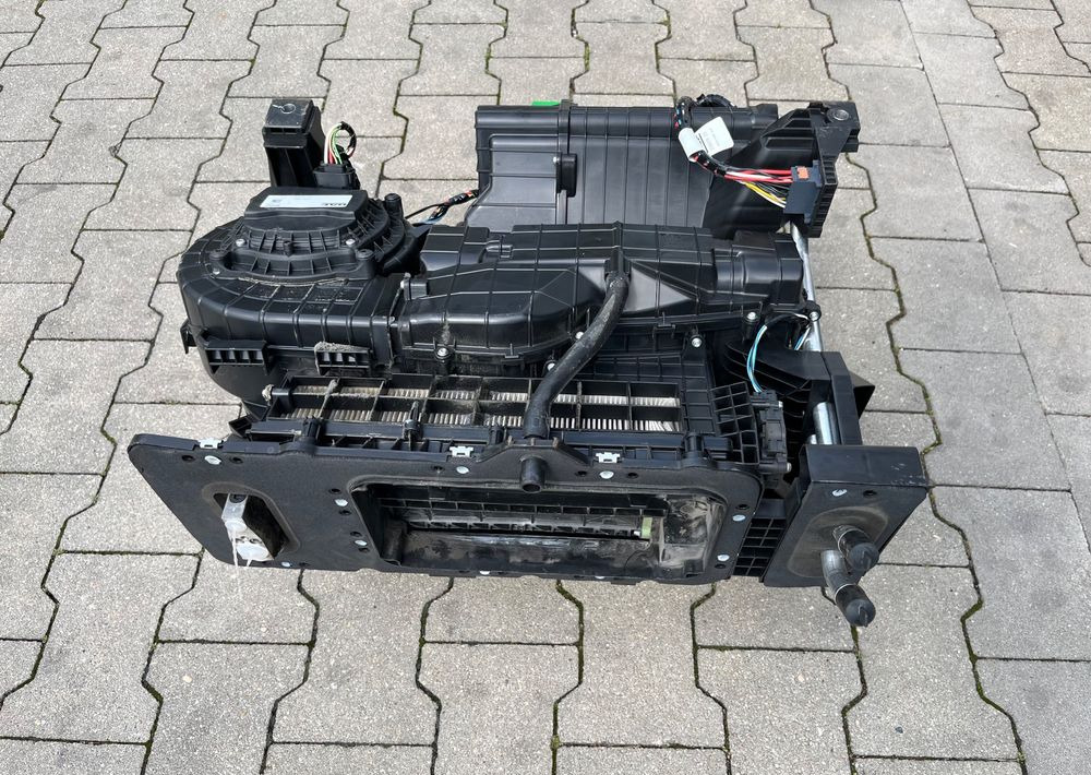Nagrzewnica DAF XF 106 euro 6 lift dmuchawa - Verwarming/ Ventilatie voor Vrachtwagen: afbeelding 1 Nagrzewnica DAF XF 106 euro 6 lift dmuchawa - Verwarming/ Ventilatie voor Vrachtwagen: afbeelding 1