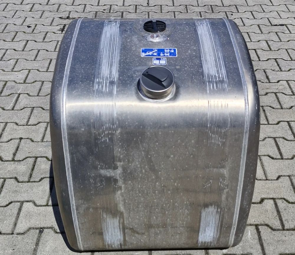 SCANIA R S ZBIORNIK PALIWA 200L NOWY - Brandstofsysteem: afbeelding 1 SCANIA R S ZBIORNIK PALIWA 200L NOWY - Brandstofsysteem: afbeelding 1